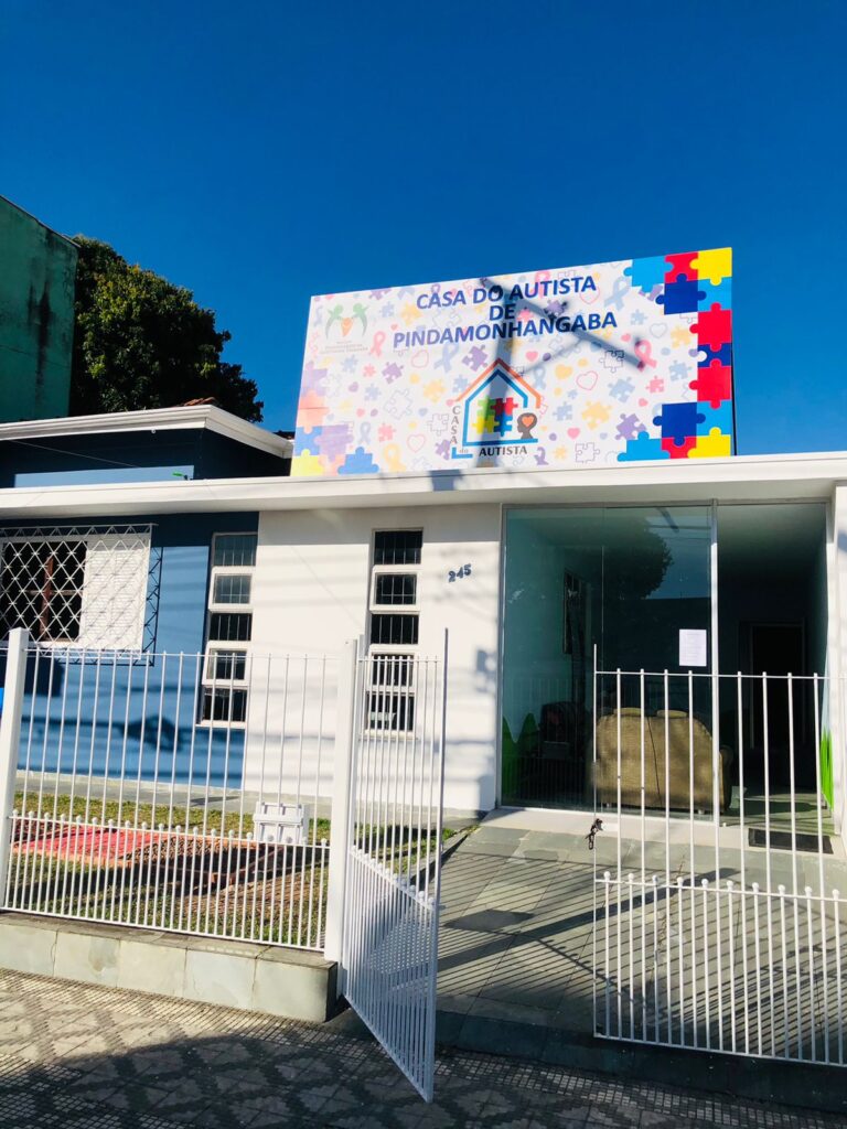 Santíssima inaugura Casa do Autista em Pindamonhangaba